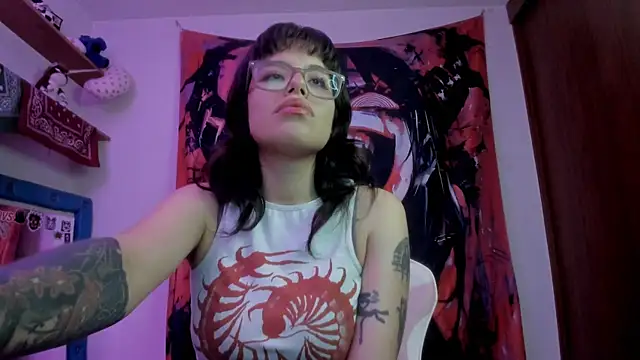 Lucyfx666 online show from April 25, 2026, 3:53 am