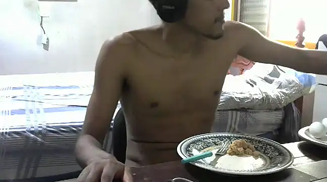 RenziTatte online show from December 4, 2024, 2:59 pm