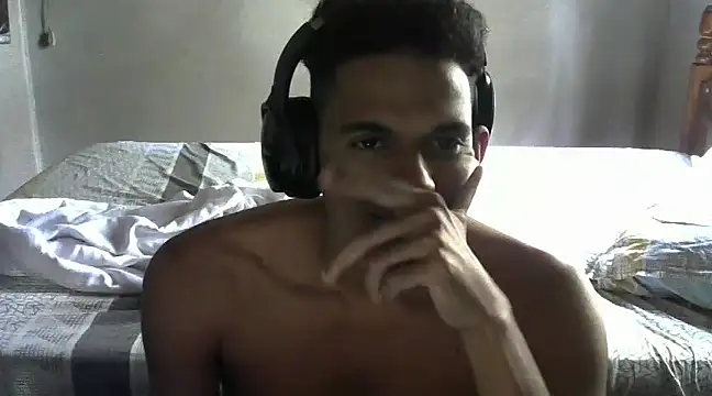 RenziTatte online show from December 12, 2024, 1:39 pm