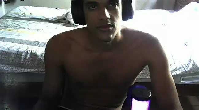 RenziTatte online show from February 1, 2025, 3:50 pm