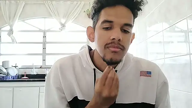 RenziTatte online show from September 26, 2025, 3:27 pm