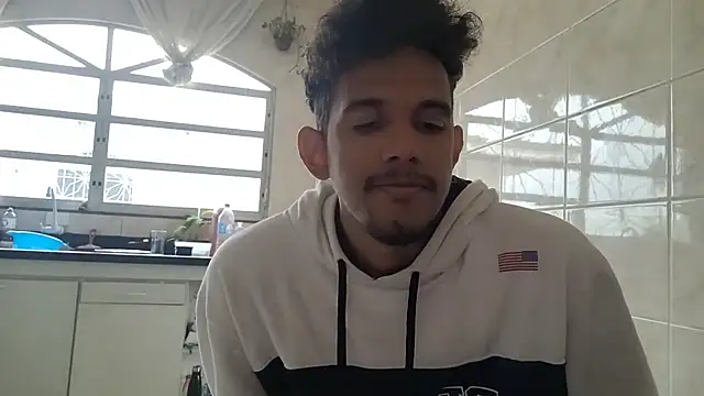 RenziTatte online show from September 27, 2025, 1:49 pm