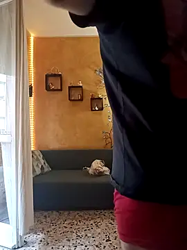 Fragolina73- online show from April 13, 2026, 3:39 pm