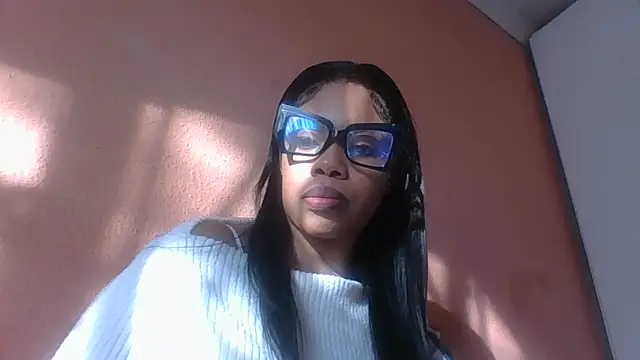 Snapshot of NAUGHTYSHALOTXX chatting on June 2, 2026, 2:08 pm NAUGHTYSHALOTXX online show from June 2, 2026, 2:08 pm