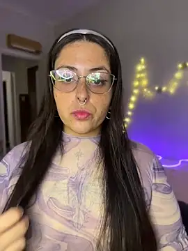Snapshot of Mizztikaa chatting on April 20, 2026, 5:16 pm Mizztikaa online show from April 20, 2026, 5:16 pm