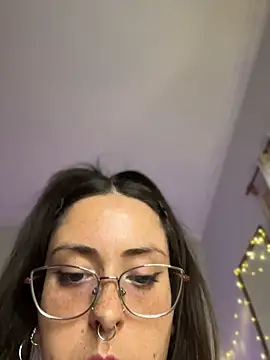 Snapshot of Mizztikaa chatting on May 2, 2026, 6:57 pm Mizztikaa online show from May 2, 2026, 6:57 pm