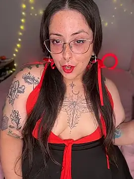 Snapshot of Mizztikaa chatting on May 12, 2026, 7:22 pm Mizztikaa online show from May 12, 2026, 7:22 pm
