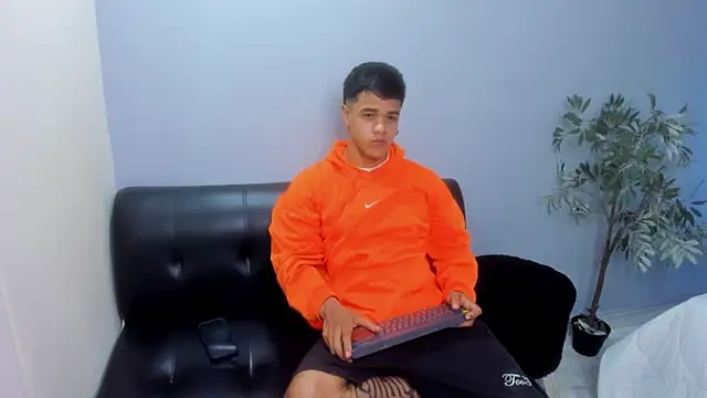 Rob saenz  online show from March 7, 2025, 10:10 pm