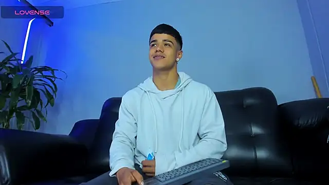 Rob saenz  online show from September 20, 2025, 3:13 pm