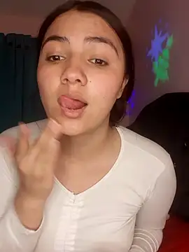 Nahiara velez online show from December 25, 2024, 10:27 pm