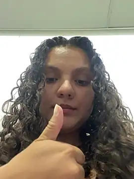 eva y marcelo online show from February 25, 2025, 11:44 pm