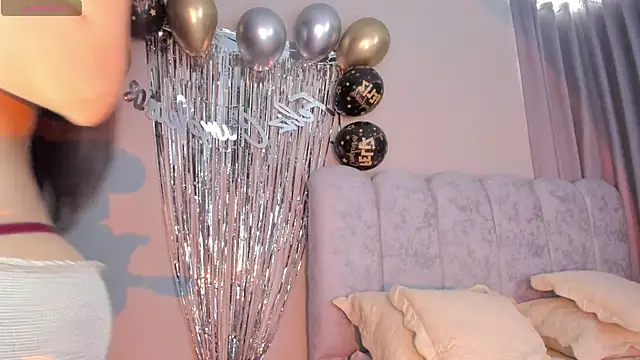 ashlyestone online show from April 21, 2026, 6:23 pm