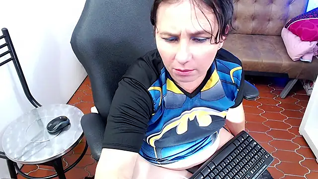 victoria jones online show from March 15, 2025, 4:43 pm