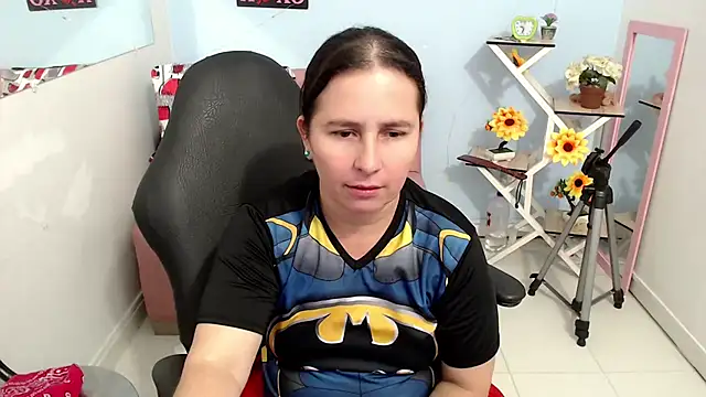 victoria jones online show from September 13, 2025, 1:33 pm