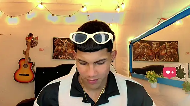 Damian latinxxx online show from February 8, 2025, 2:47 am