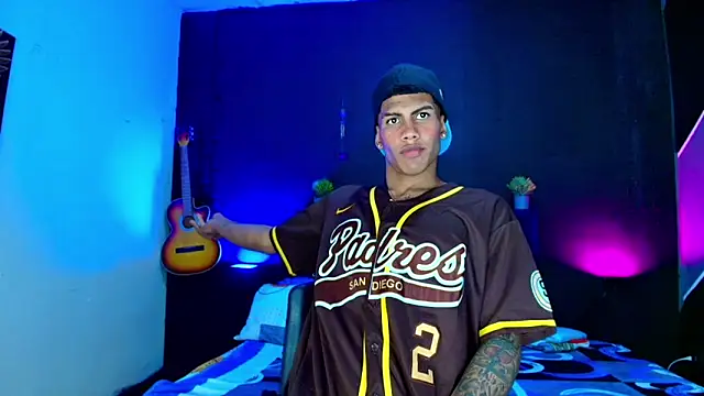 Damian latinxxx online show from February 25, 2025, 6:14 am