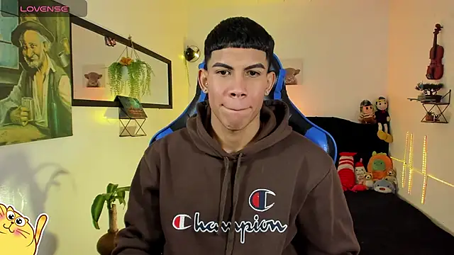 Damian latinxxx online show from March 20, 2026, 2:49 am