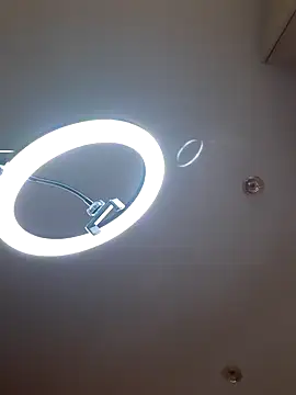 IsabellaBoni online show from December 20, 2024, 9:11 am