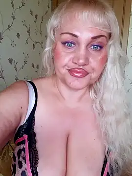 IsabellaBoni online show from October 1, 2025, 6:19 am