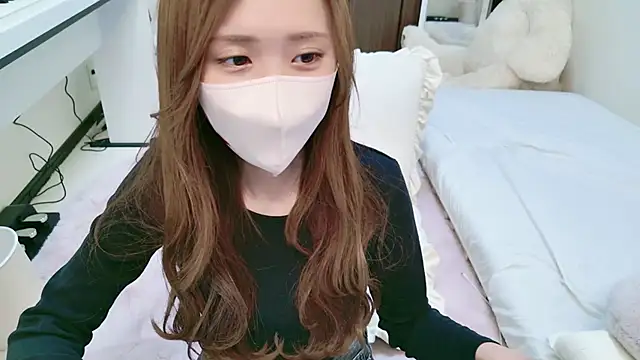 -SHINON- online show from January 12, 2025, 2:30 pm