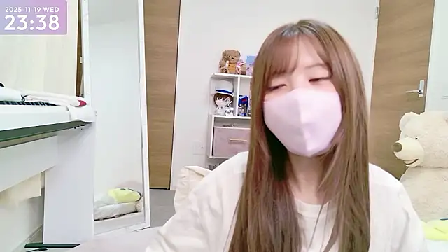 -SHINON- online show from November 19, 2025, 2:39 pm