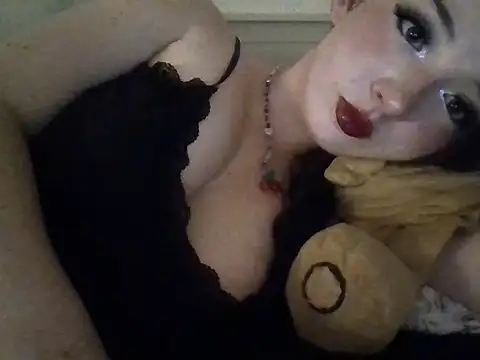 Snapshot of Cerisee04 chatting on October 16, 2025, 9:38 pm Cerisee04 online show from October 16, 2025, 9:38 pm