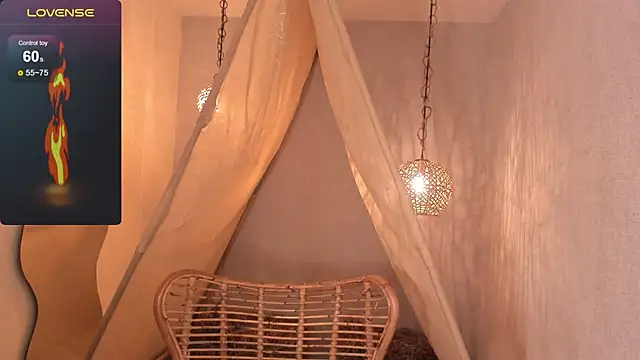 Ariella Ruiz online show from January 16, 2025, 6:27 pm