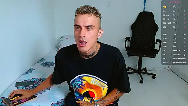 bray hotboy777 online show from September 18, 2025, 4:31 pm