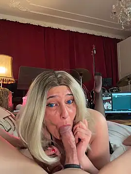 Snapshot of FoxyandTed chatting on March 14, 2026, 5:07 pm FoxyandTed online show from March 14, 2026, 5:07 pm