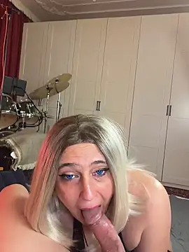 Snapshot of FoxyandTed chatting on March 28, 2026, 3:00 pm FoxyandTed online show from March 28, 2026, 3:00 pm