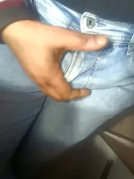 Snapshot of franko1987 chatting on December 24, 2024, 5:16 am franko1987 online show from December 24, 2024, 5:16 am