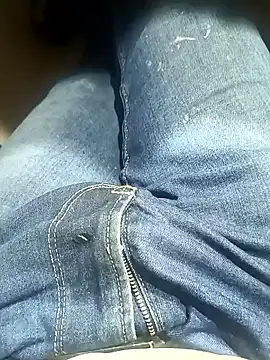 Snapshot of franko1987 chatting on March 4, 2025, 2:42 pm franko1987 online show from March 4, 2025, 2:42 pm