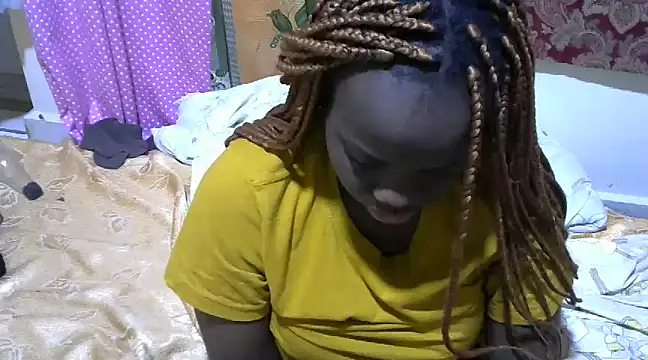 Snapshot of Thicky_kyla chatting on February 28, 2025, 3:48 am Thicky kyla online show from February 28, 2025, 3:48 am