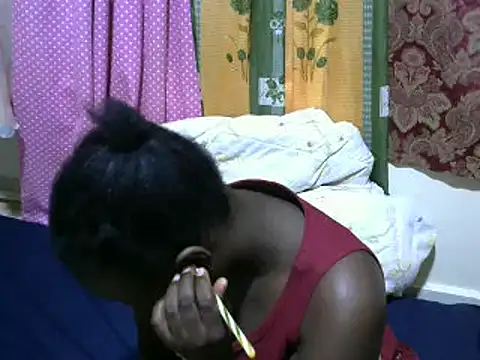 Snapshot of Thicky_kyla chatting on March 6, 2025, 1:16 am Thicky kyla online show from March 6, 2025, 1:16 am