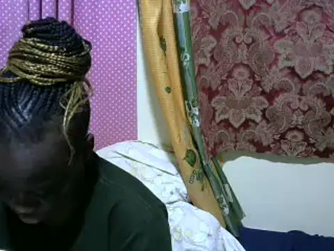 Snapshot of Thicky_kyla chatting on March 10, 2025, 7:40 pm Thicky kyla online show from March 10, 2025, 7:40 pm