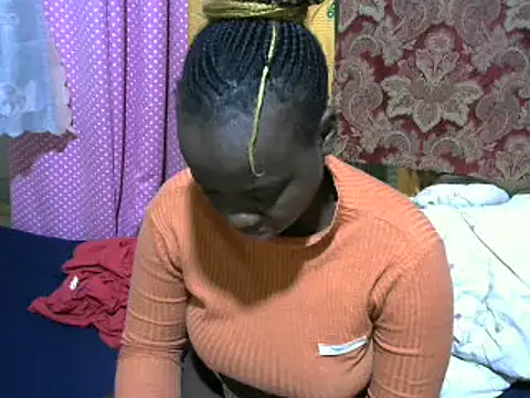 Snapshot of Thicky_kyla chatting on March 19, 2025, 6:14 am Thicky kyla online show from March 19, 2025, 6:14 am