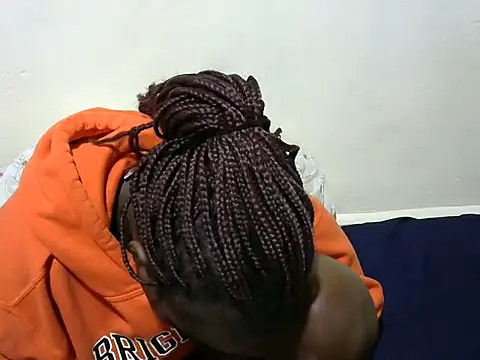 Snapshot of Thicky_kyla chatting on September 14, 2025, 2:11 am Thicky kyla online show from September 14, 2025, 2:11 am