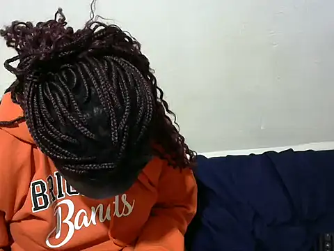 Snapshot of Thicky_kyla chatting on September 25, 2025, 7:39 pm Thicky kyla online show from September 25, 2025, 7:39 pm