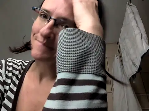 Milky hairy mommy online show from September 20, 2025, 6:53 pm