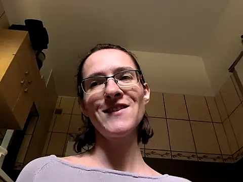 Milky hairy mommy online show from October 17, 2025, 10:40 am