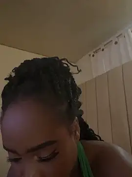 Britanymooree online show from March 20, 2026, 8:14 pm