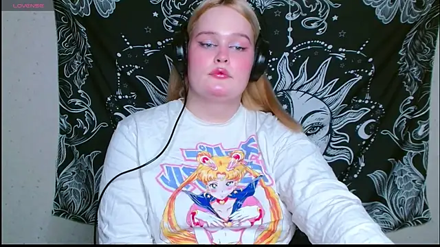 rozzhaos8 online show from February 15, 2026, 6:59 pm