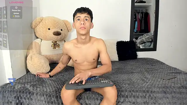 Snapshot of LittleParker chatting on September 15, 2025, 12:38 pm LittleParker online show from September 15, 2025, 12:38 pm