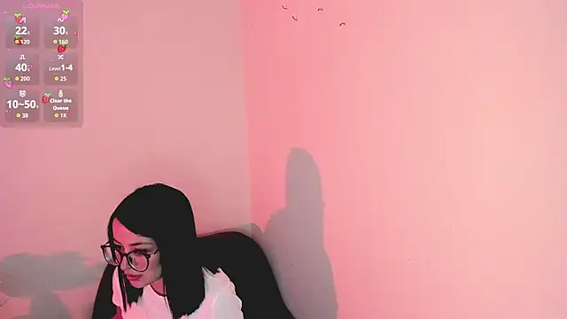 lovely  martina online show from October 28, 2025, 8:55 pm