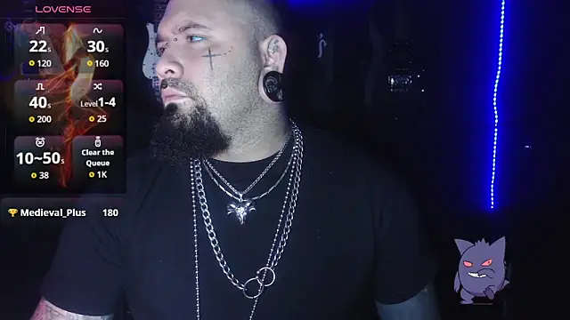 darkclothes online show from November 30, 2025, 6:50 am