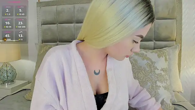 Snapshot of StacyRigel chatting on December 19, 2024, 4:13 am StacyRigel online show from December 19, 2024, 4:13 am