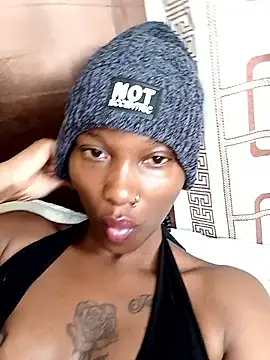 Pinky shyee online show from March 22, 2025, 2:48 am