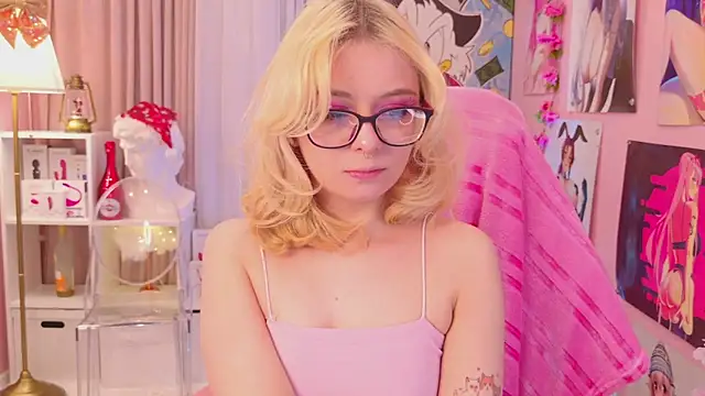 Snapshot of Coconut_Mia chatting on December 18, 2024, 9:08 pm Coconut Mia online show from December 18, 2024, 9:08 pm