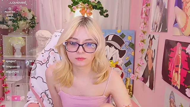 Snapshot of Coconut_Mia chatting on December 27, 2024, 4:15 am Coconut Mia online show from December 27, 2024, 4:15 am