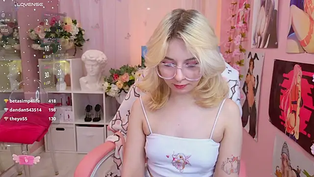 Snapshot of Coconut_Mia chatting on January 17, 2025, 1:47 am Coconut Mia online show from January 17, 2025, 1:47 am